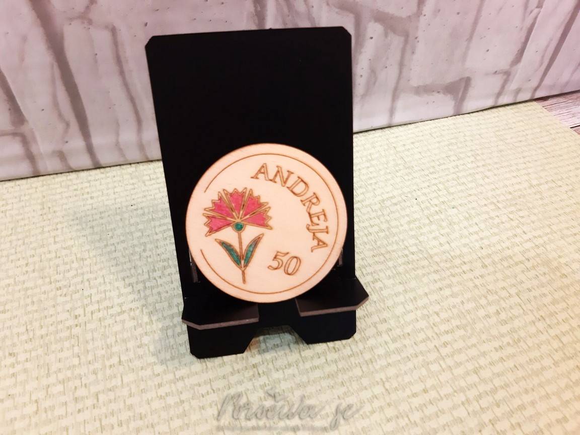 Leseni magnet Nagelj LM-108 Leseni magnet Nagelj LM-108